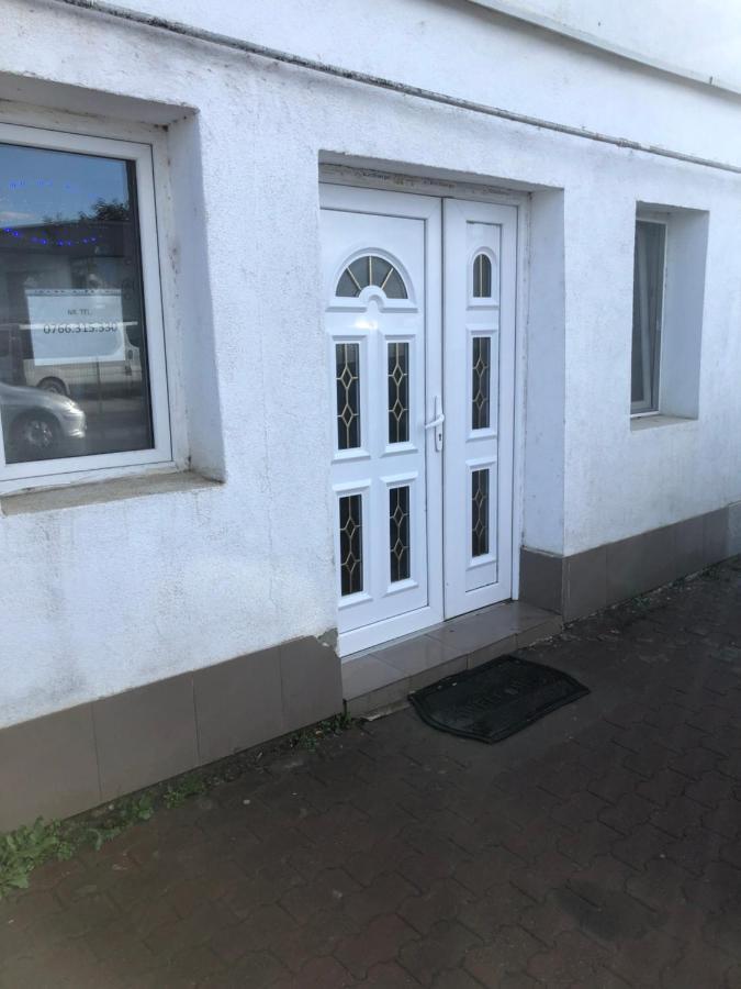 Hostel Mialma أونيشتي المظهر الخارجي الصورة