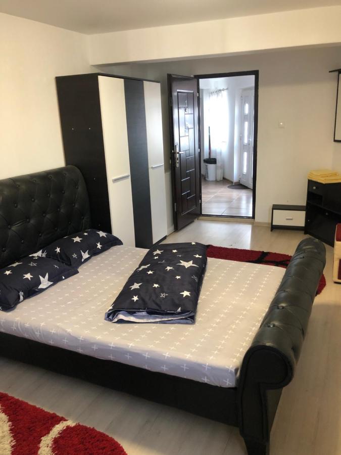 Hostel Mialma أونيشتي المظهر الخارجي الصورة