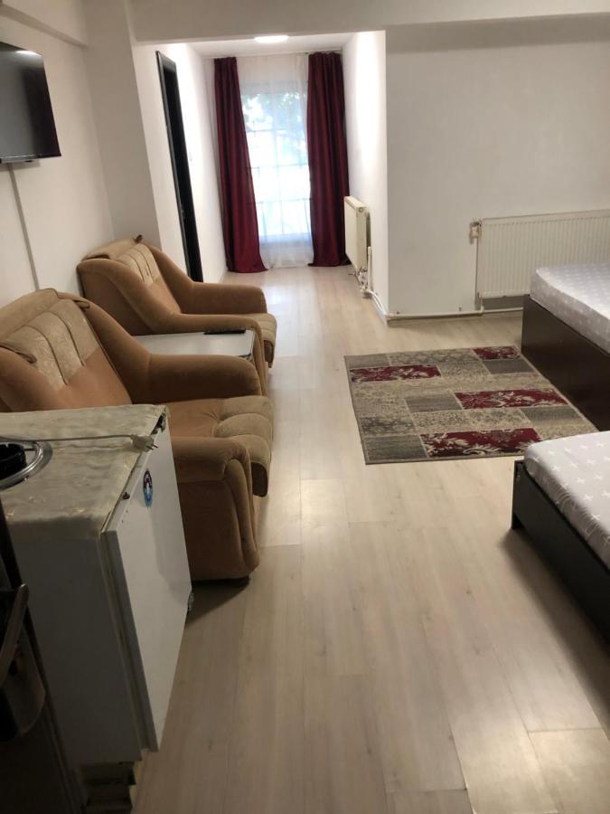 Hostel Mialma أونيشتي المظهر الخارجي الصورة